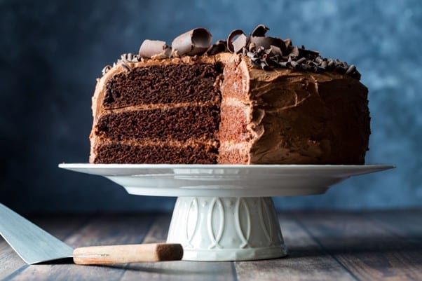 Gâteau d'anniversaire chocolat et vanille - Quand Nad cuisine